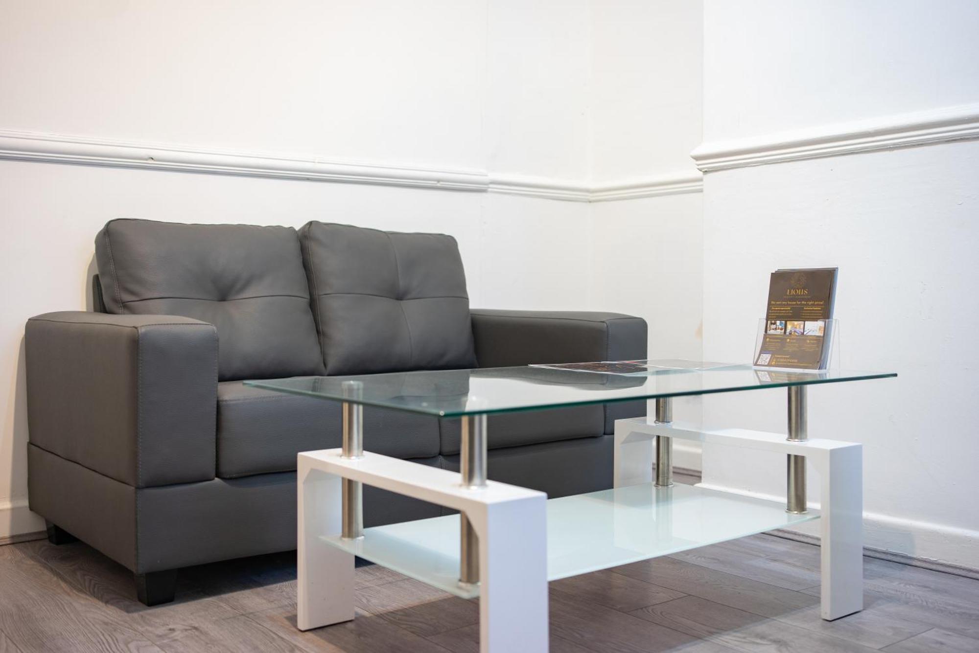 Cozy Rooms In Shared Accommodation Near Anfield Stadium With Parking And Wifi Liverpool Bagian luar foto